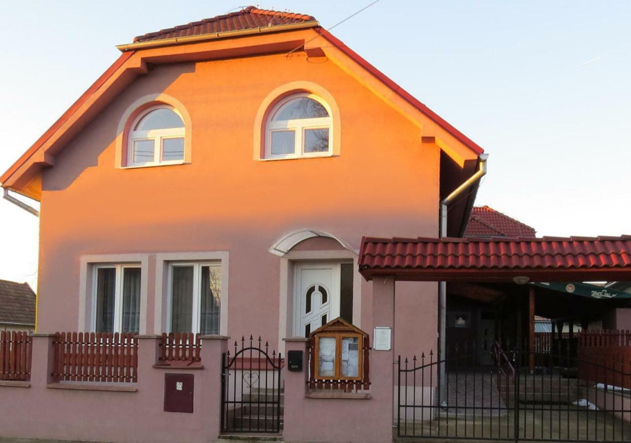 Penzion - Peri Hokovce Exterior photo
